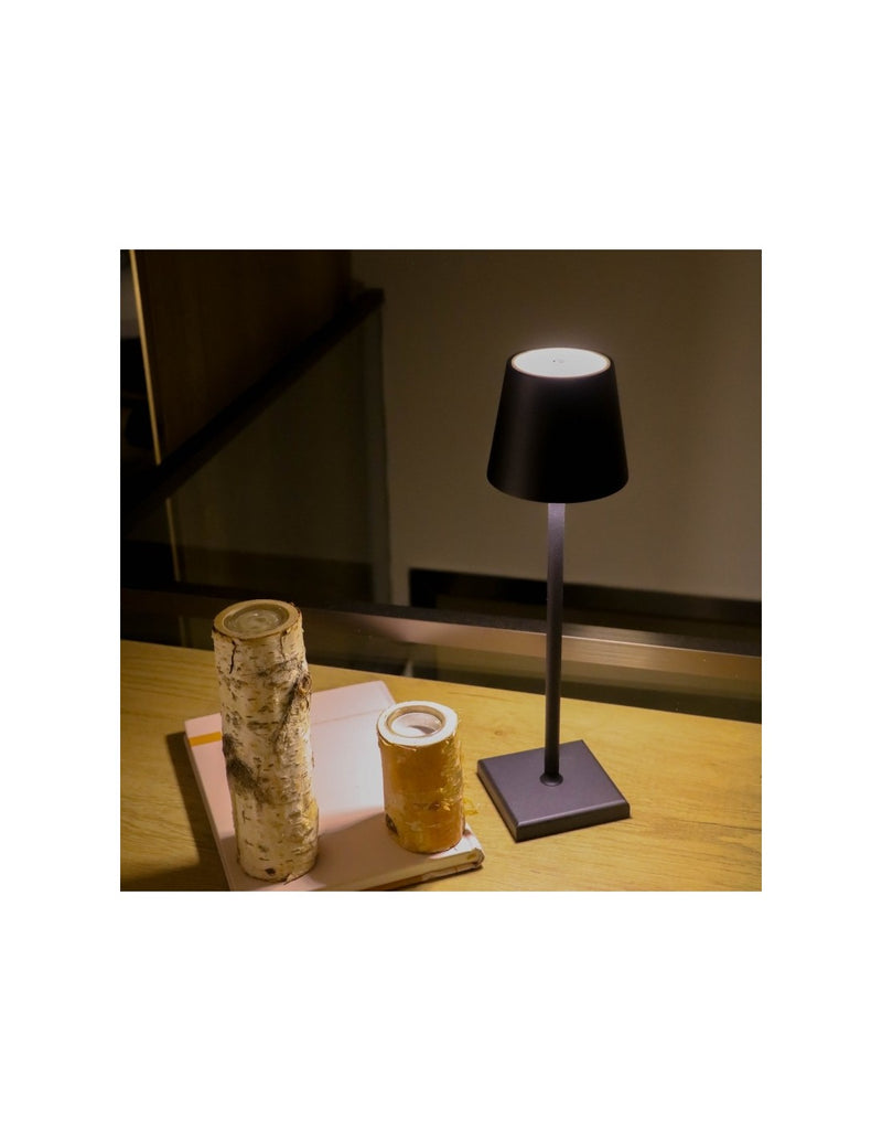 Candeeiro de Mesa LED com Design Moderno