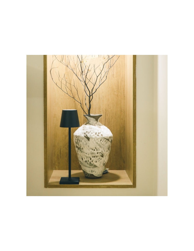 Candeeiro de Mesa LED com Design Moderno