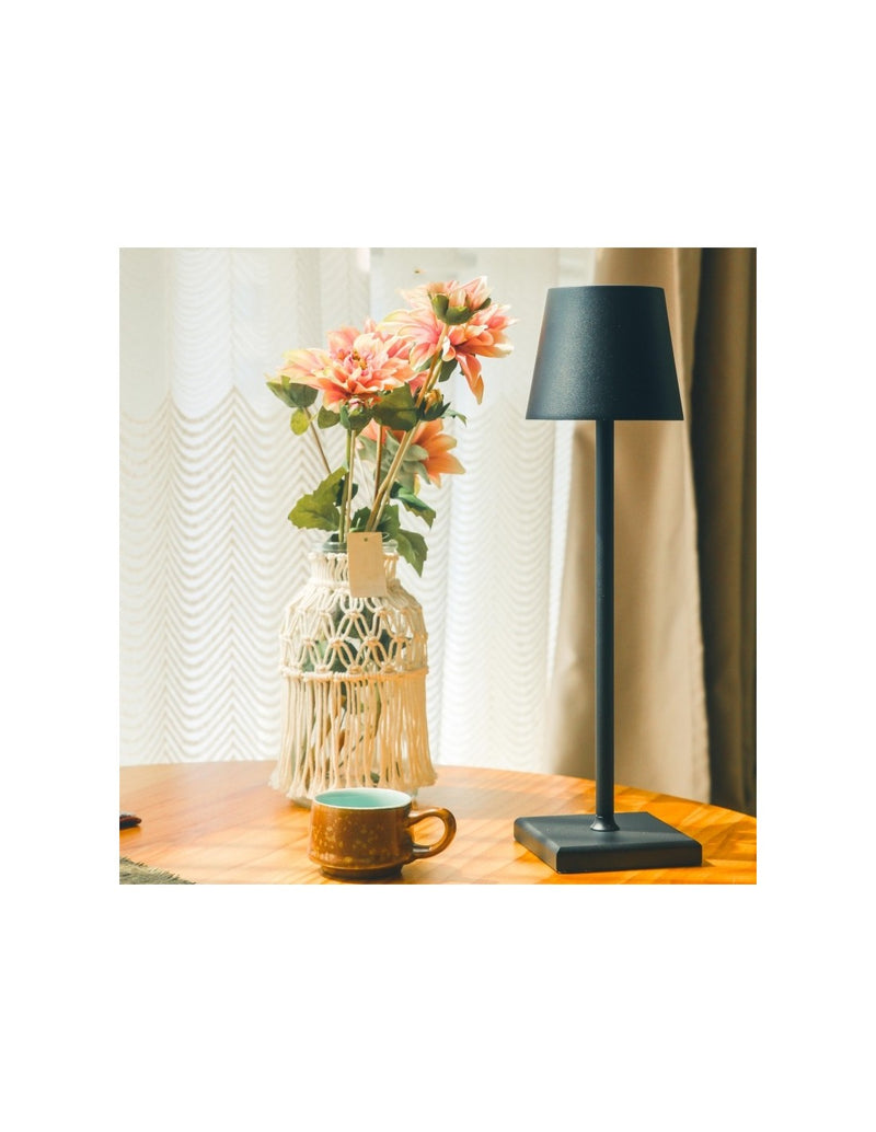 Candeeiro de Mesa LED com Design Moderno